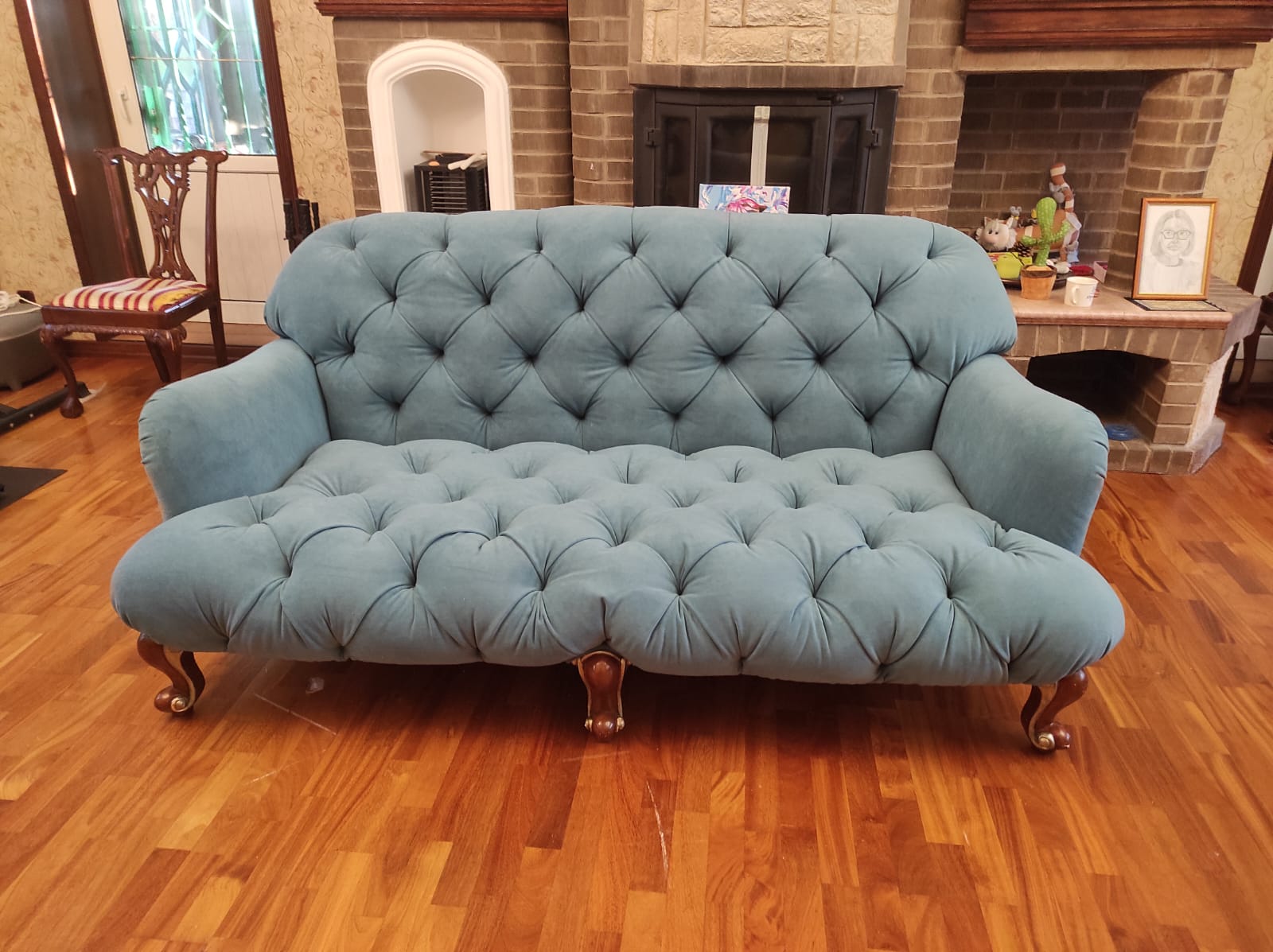 Перетяжка дивана. Площадь Ленина