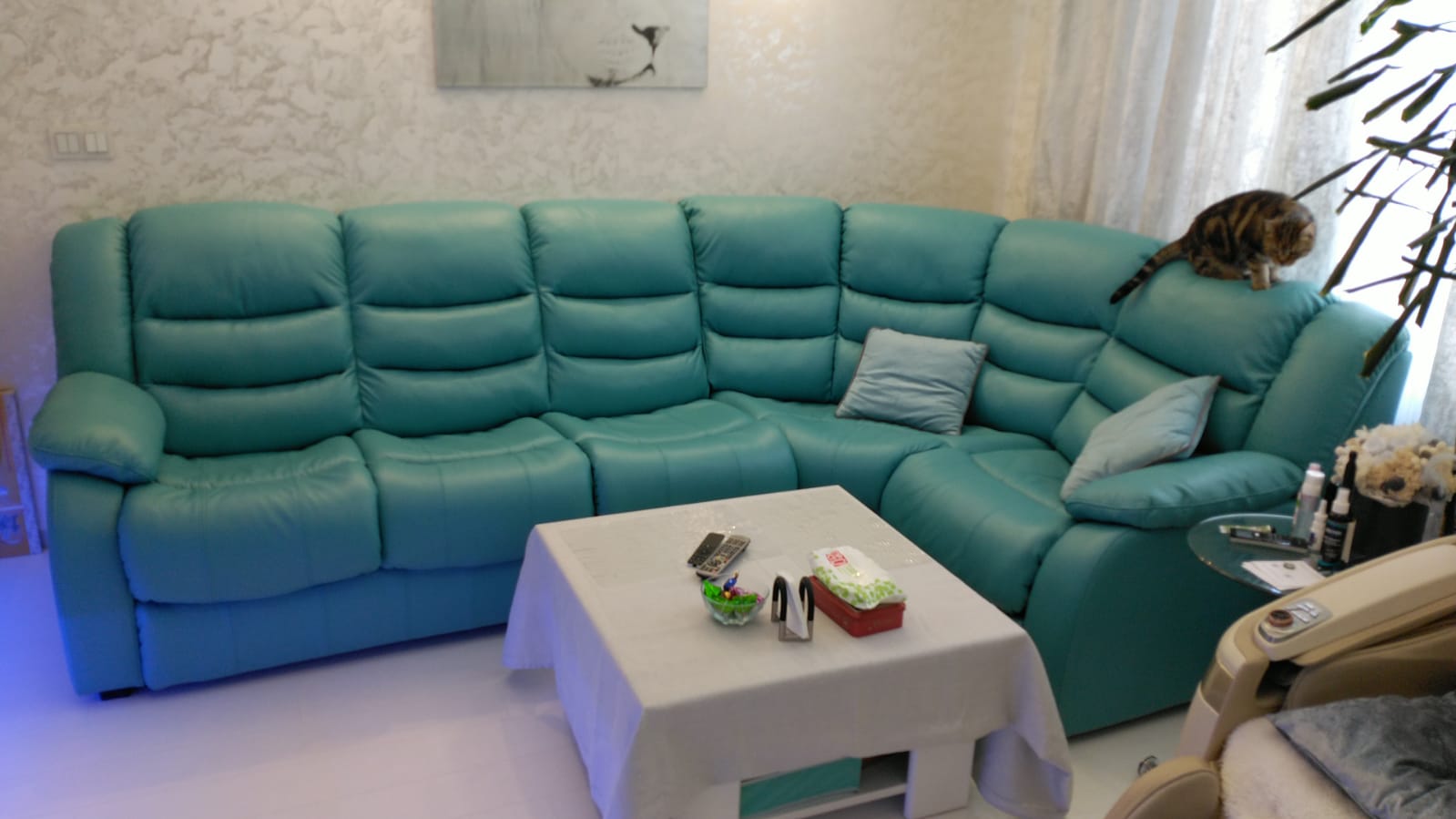 Перетяжка дивана на дому. Площадь Ленина