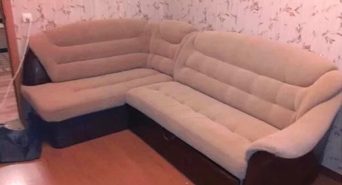 Перетяжка углового дивана. Площадь Ленина