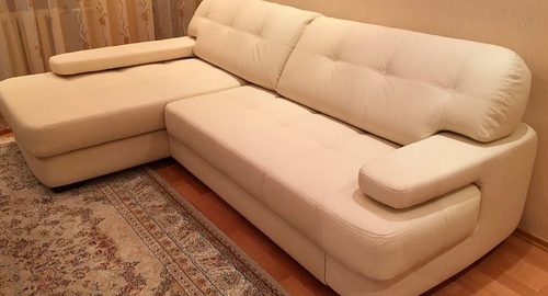 Обивка углового дивана.  Площадь Ленина